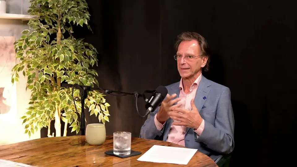 Thomas Helmberger im Gespräch im 4French-Studio
